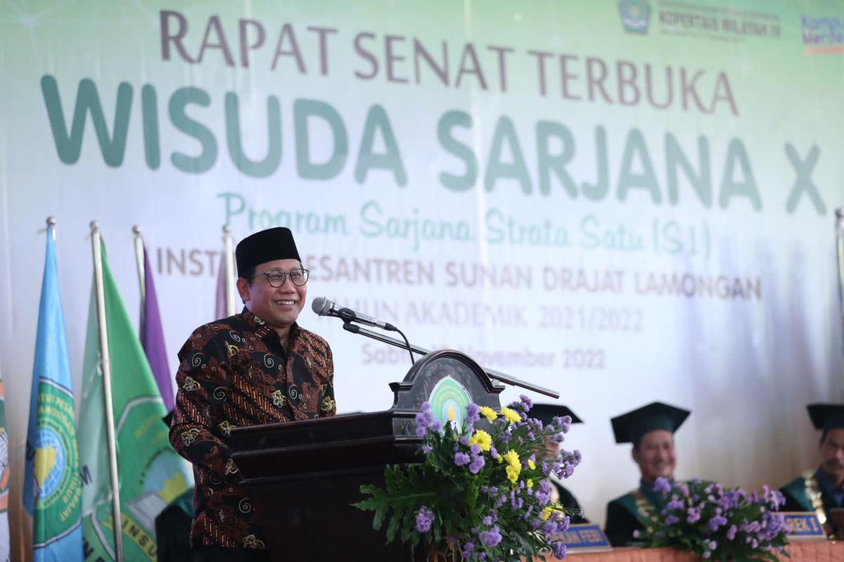 Hadiri Wisuda INSUD Lamongan, Gus Halim Pesan Tiga Hal Ini