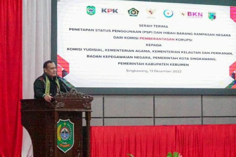 Firli Bahuri Serahkan Aset Rampasan Senilai Rp63,3 Miliar di Singkawang