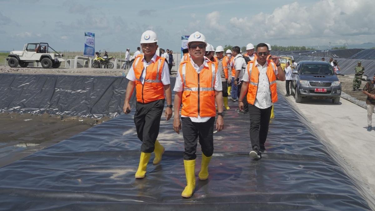Menteri Trenggono Tinjau Kesiapan Tambak Udang Modern Terbesar di Indonesia