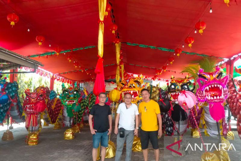 9 Replika Naga Siap Ditampilkan Jelang Perayaan Imlek di Singkawang