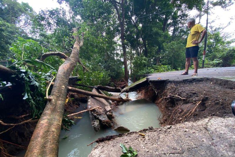 Imbas Longsor di Beberapa Titik, Akses Utama ke Wisata Sabang Aceh Lumpuh Total