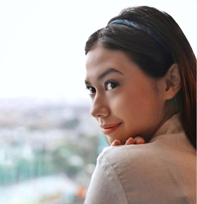 Yuki Kato Girang Naik Transjakarta