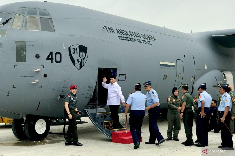 Serahkan Unit Kedua C-130J Super Hercules ke KSAU, Prabowo Buka Tirai Merah Putih