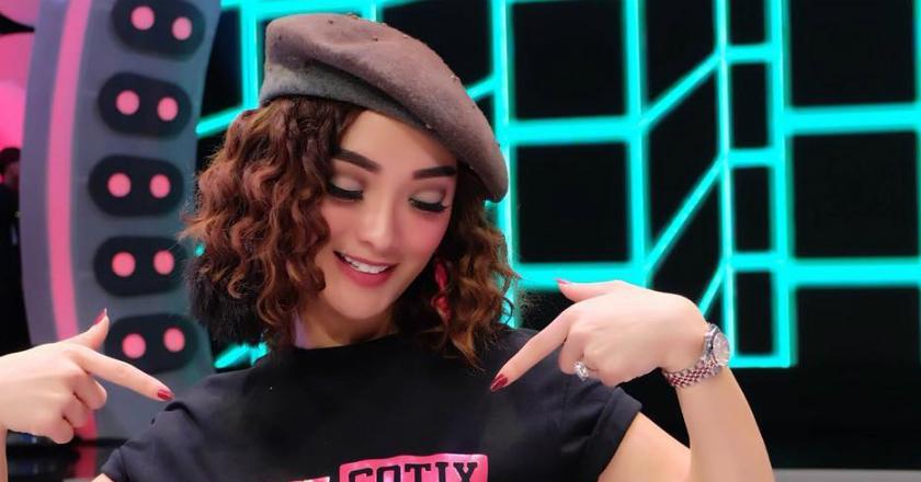 Pakai Baju Sederhana, Tapi Zaskia Gotik 'Tenteng' Tas Seharga Rp1,2 Miliar