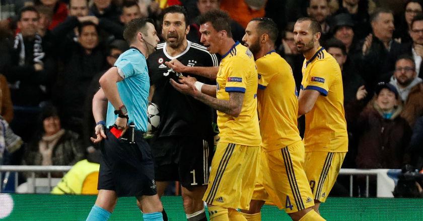 Hina Wasit, Buffon Dijatuhi Hukuman oleh UEFA