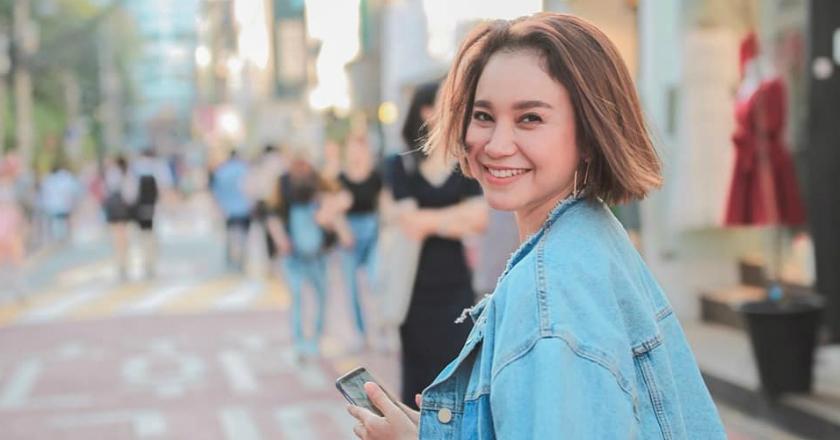 Tampilan Baru Berambut Bondol, Rossa Makin Seperti ABG