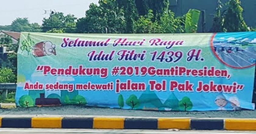 Viral Spanduk 'Jalan Tol Pak Jokowi', Fadli Zon: Emang Bangun Pakai Uang Pribadi?