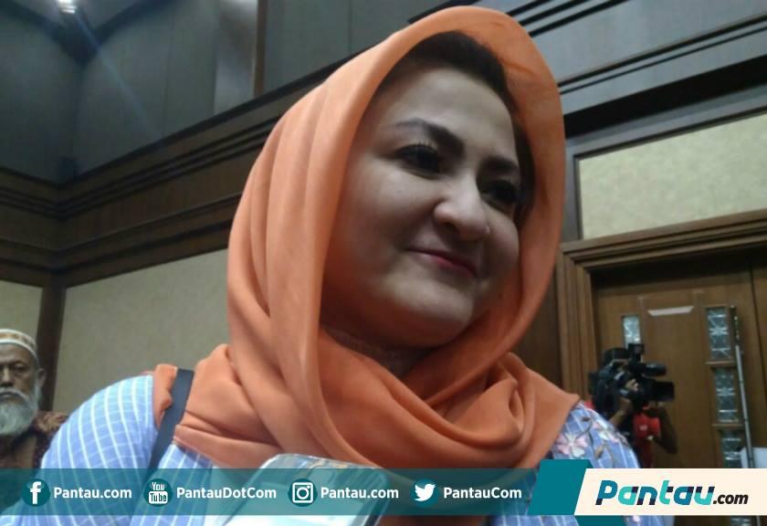 Terkuak, Ternyata Ini Alasan Deisti 'Setia' Dampingi Setya Novanto