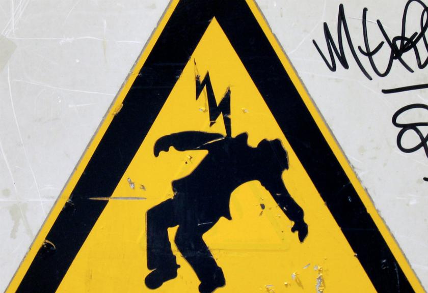 Diduga Kesetrum, Pria Ditemukan Tewas Membusuk di Ciputat