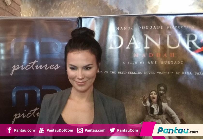 Keluar dari Zona Nyaman, Sophia Latjuba Jajal Film Horor