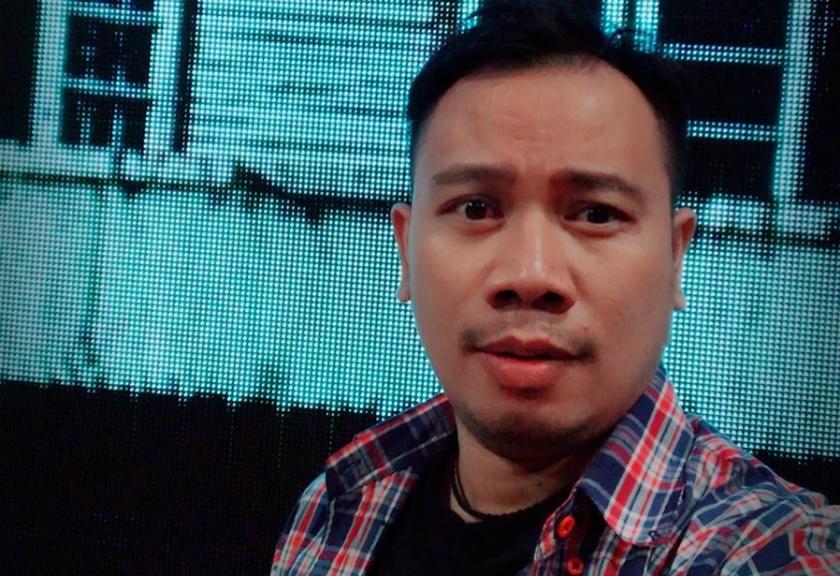 Vicky Tulis Status Pakai Bahasa Inggris, Warganet Pasrah