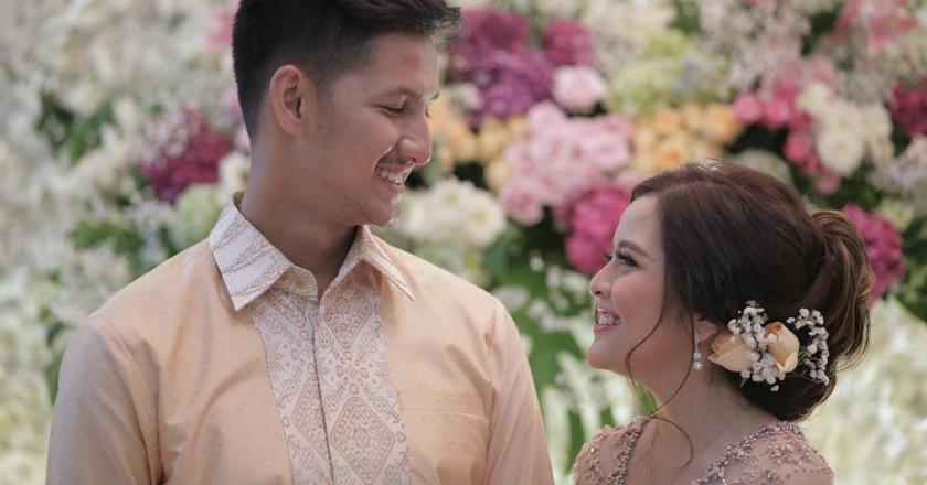 Resmi Bertunangan, Ini Potret Kebahagiaan Tasya Kamila dan Randi