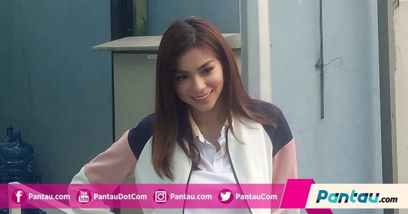 Cerita Keseruan Sandra Olga Hadiri Opening Piala Dunia 2018