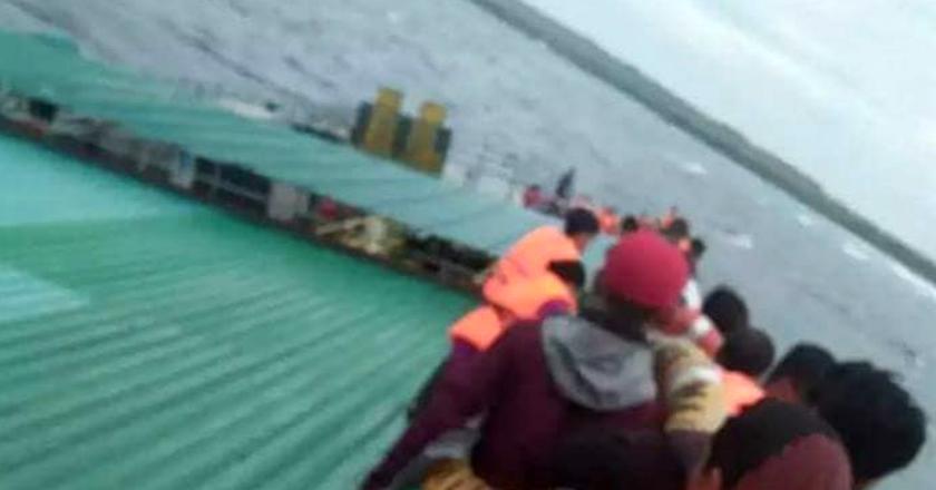 Angkut 139 Penumpang, Lambung KM Lestari Maju Alami Kebocoran