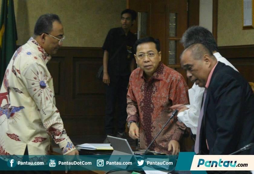 Kala Istri Novanto Penuhi Janji Bawa Gulai Ikan Kakap