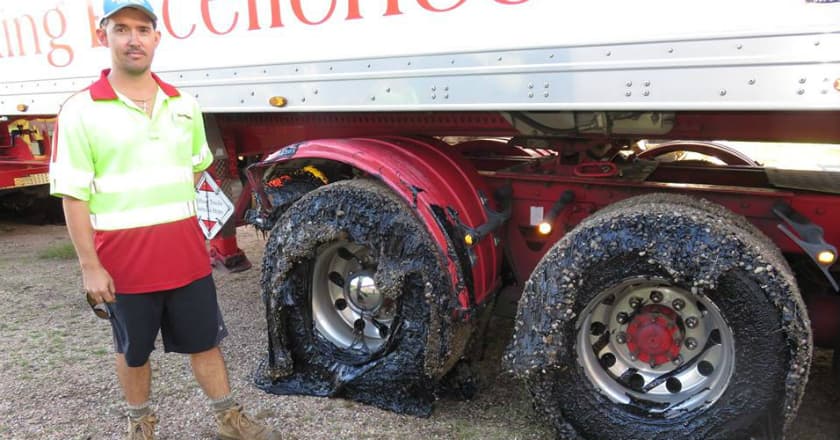 Gokil! Ban Truk Dibuat Meleleh Diterpa Suhu Panas di Australia