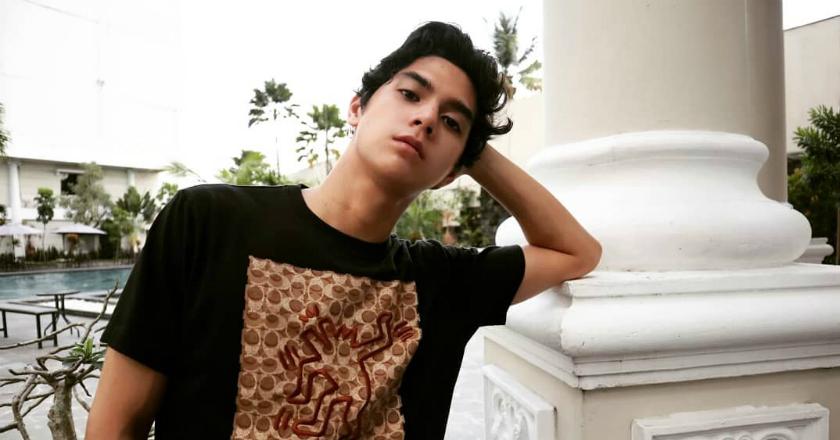 Unggah Foto Siluet Sedang Berciuman, Netizen Minta Al Ghazali Segera Nikah