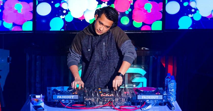 Eza Gionino Tak Pernah Berniat Tinggalkan Ibunya