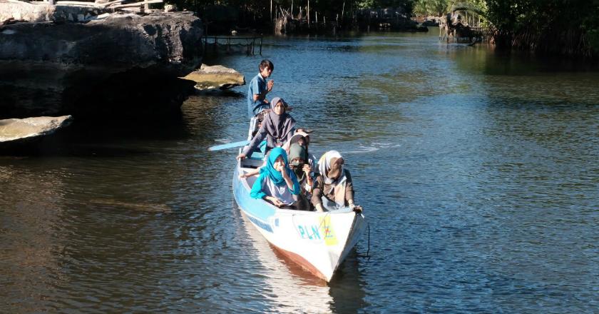 Menilik Kecanggihan Perahu Listrik Milik PLN