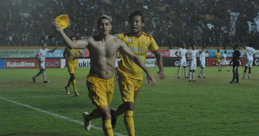 Hamka Hamzah dan Adam Alis Resmi Tinggalkan Sriwijaya FC