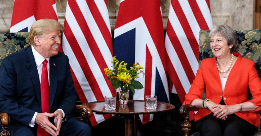 Dua Kepribadian Donald Trump di Hadapan Theresa May