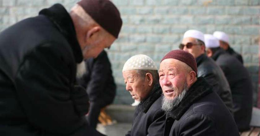 Cerita Sedih Muslim Etnis Hiu Diintervensi Komunis Penguasa