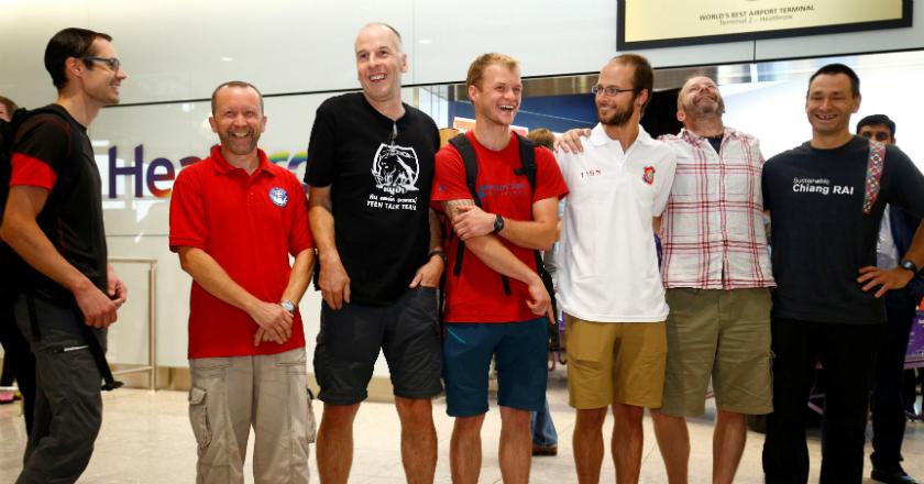 Tim Penyelamat 12 Bocah di Gua Tham Luang Terima Tiket Gratis ke Thailand Seumur Hidup