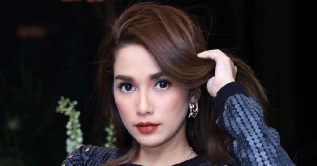 Ussy Sulistiawaty Ungkap Cerita Dibalik Fobia Kolam Renang