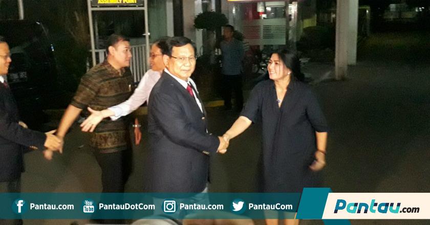 Jenguk SBY di RSPAD, Prabowo: Masa Ngomong Politik di Rumah Sakit