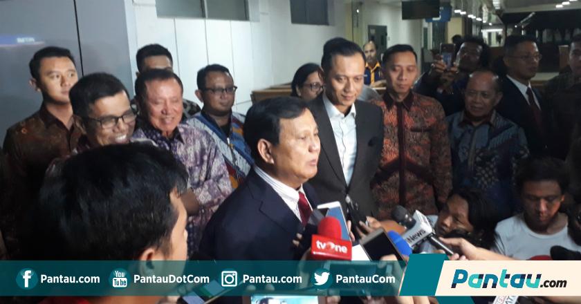 Dari Segi Kegantengan Prabowo Merasa Cocok dengan AHY, Kode Koalisi?