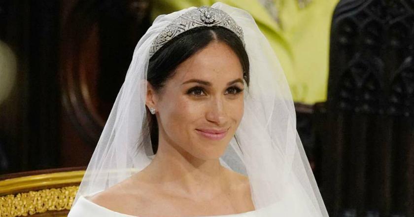Gaya Berbusana Meghan Markle Tetap Seksi Tapi Tak Melanggar Aturan Kerajaan