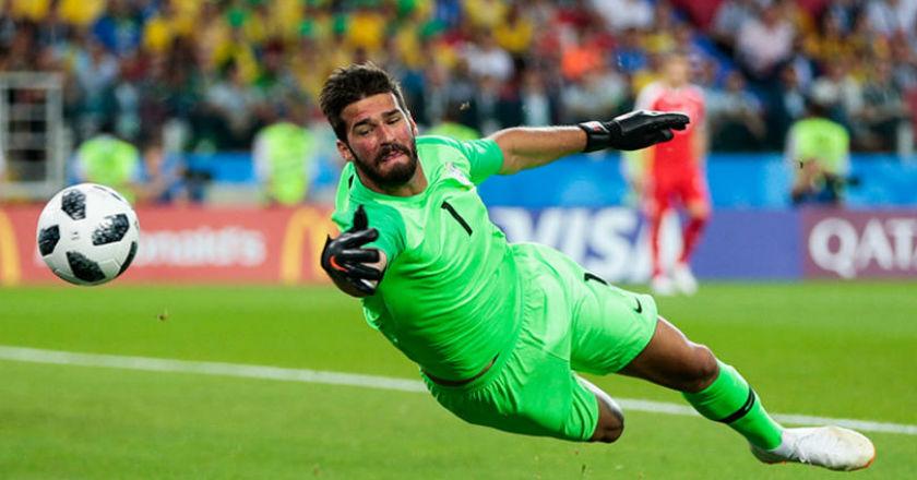 Alisson Becker Melesat, Ini 5 Kiper Termahal di Dunia