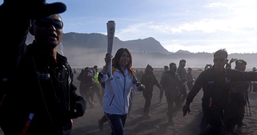 Api Asian Games 2018 Tetap Menyala di Gunung Bromo