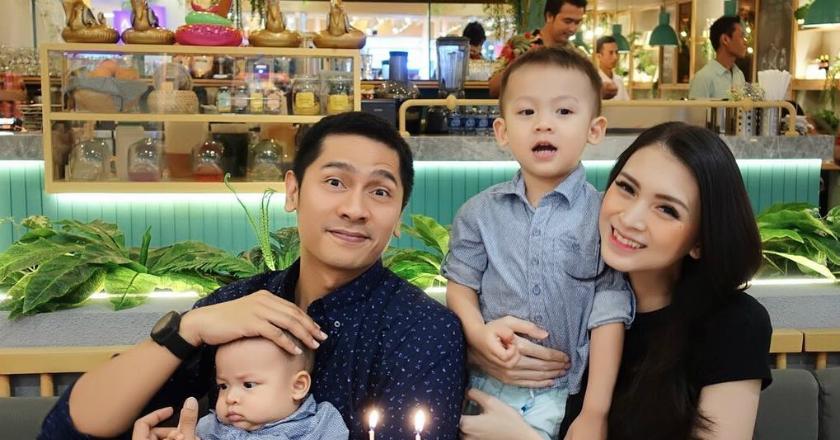 Punya Dua Anak Donita Belajar Makin Sabar