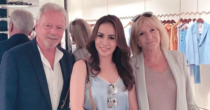 Momo Geisha Bangga Tasnya Dilirik Ibunda Victoria Beckham