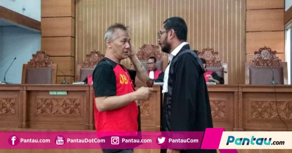 Dukungan Sederet Artis Warnai Persidangan Tio Pakusadewo