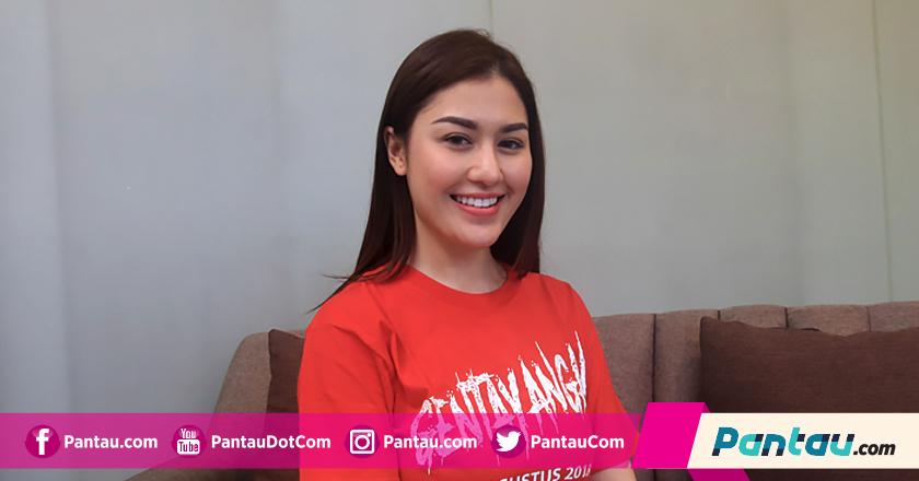 Perdana Main Film, Jelita Callebaut Direndem Dalam Air Saat Perut Kosong