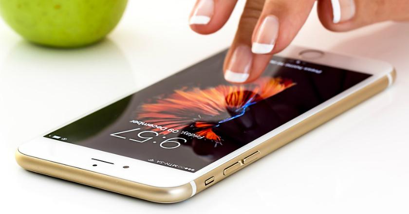 Hanya Gunakan Ibu Jari Saat Memakai Smartphone, Ini Penyakit yang Mengincar