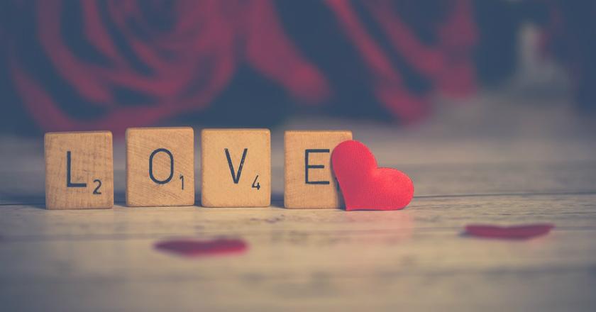 Pasanganmu Tidak Romantis? Mungkin karena Dia Berzodiak Ini