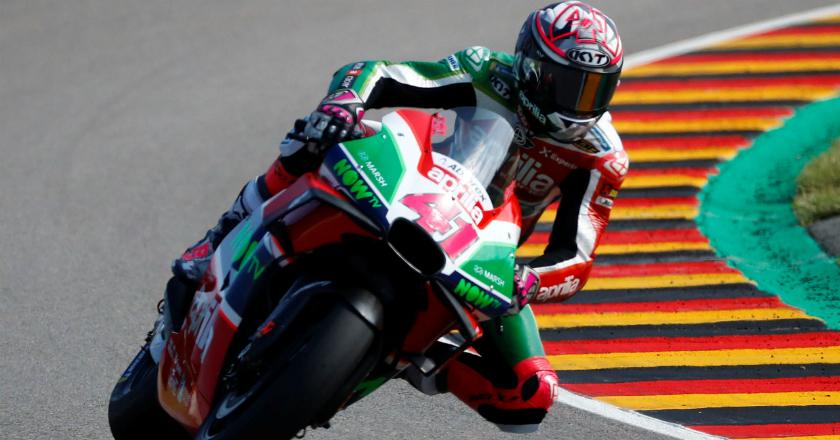Aleix Espargaro Bantah Desak Timnya Pertahankan Scott Redding