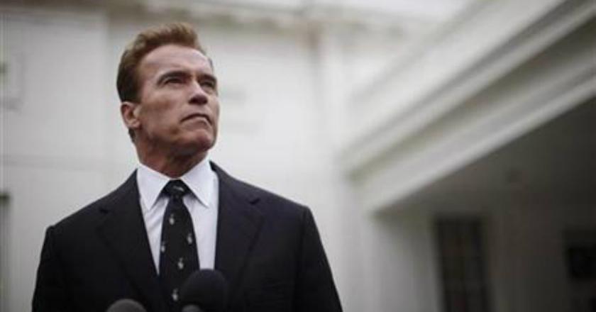 Duh! Kemudikan Tank M-48 Patton, Arnold Schwarzenegger Buat Onar