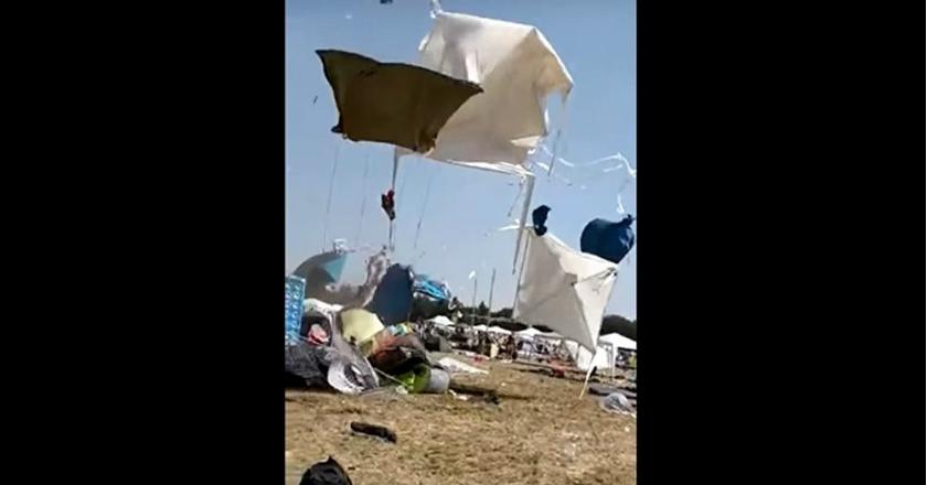 Saat Tornado Porak Porandakan Ajang Musik Parookaville Jerman