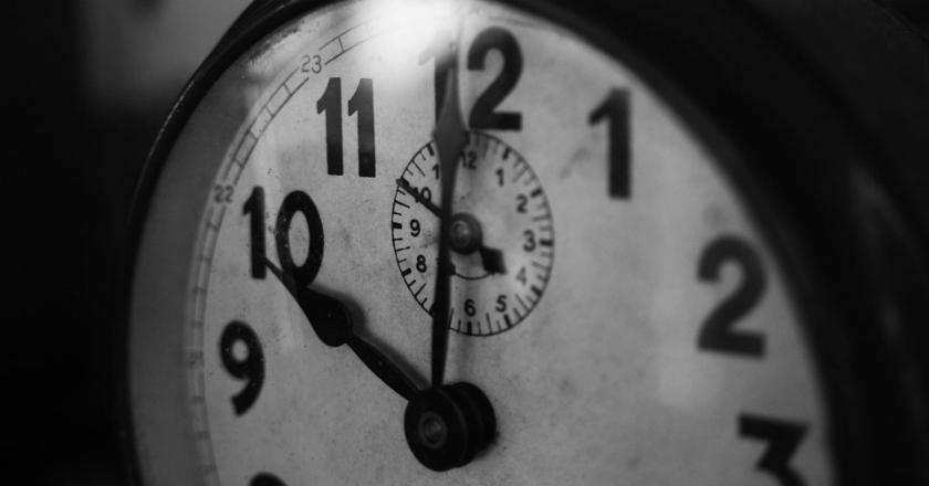 Sering Terbangun di Jam-Jam Tertentu? Ini Artinya