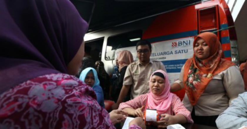 Pedagang Beras Jadi Agen Penyebaran Bansos Non Tunai, Bagaimana Pengawasannya?