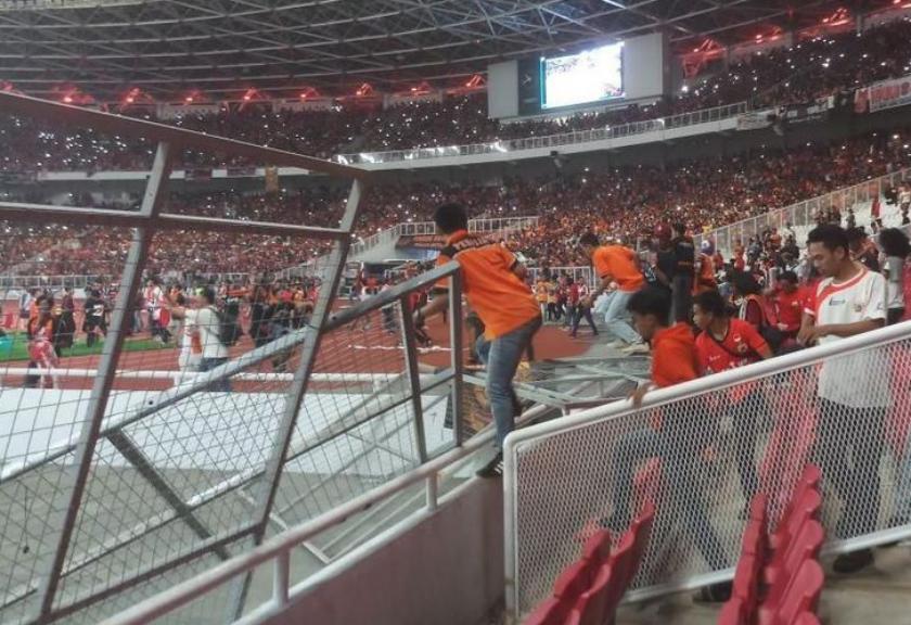 Menteri Terbaik Dunia Sayangkan Rusaknya Stadion GBK