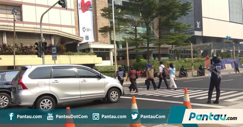 Pejalan Kaki Keluhkan Waktu Menyebrang di Pelican Crossing Terlalu Cepat