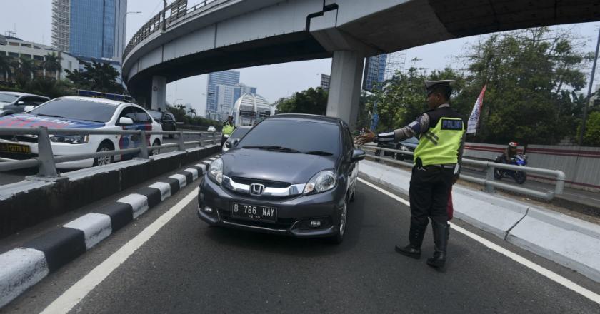 Anies Klaim Aturan Ganjil Genap Buat Pengguna Transjakarta Meningkat