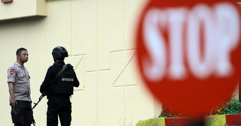 Densus 88 Tangkap Dua Terduga Teroris di Bandung