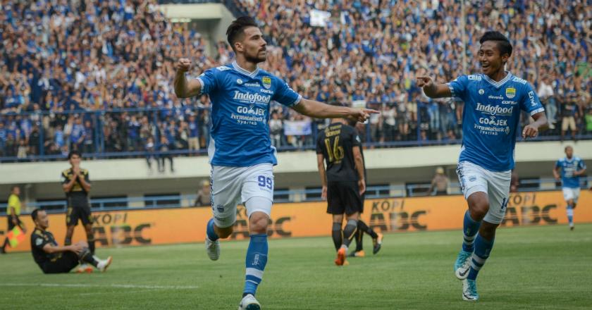 Hajar Sriwijaya 2-0, Persib Makin Nyaman di Puncak Klasemen