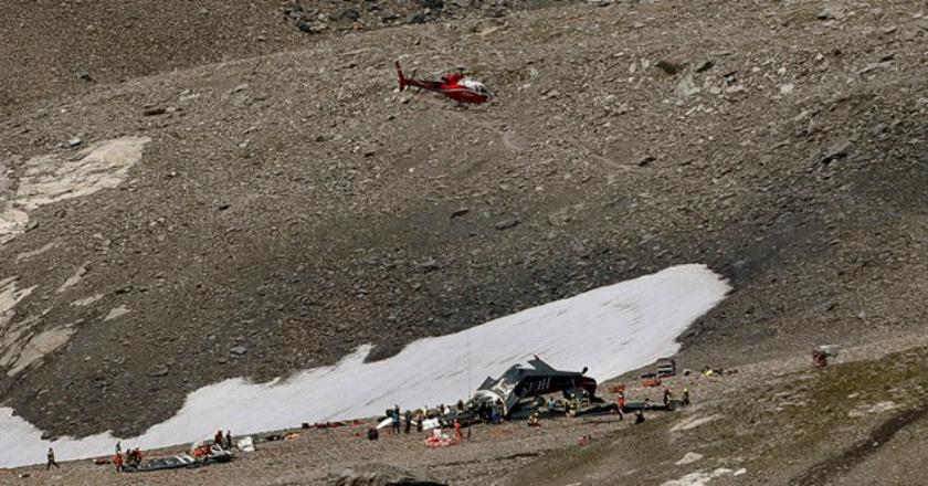 Dihantam Gelombang Panas, Pesawat Jadul Peninggalan Perang Dunia Jatuh di Swis